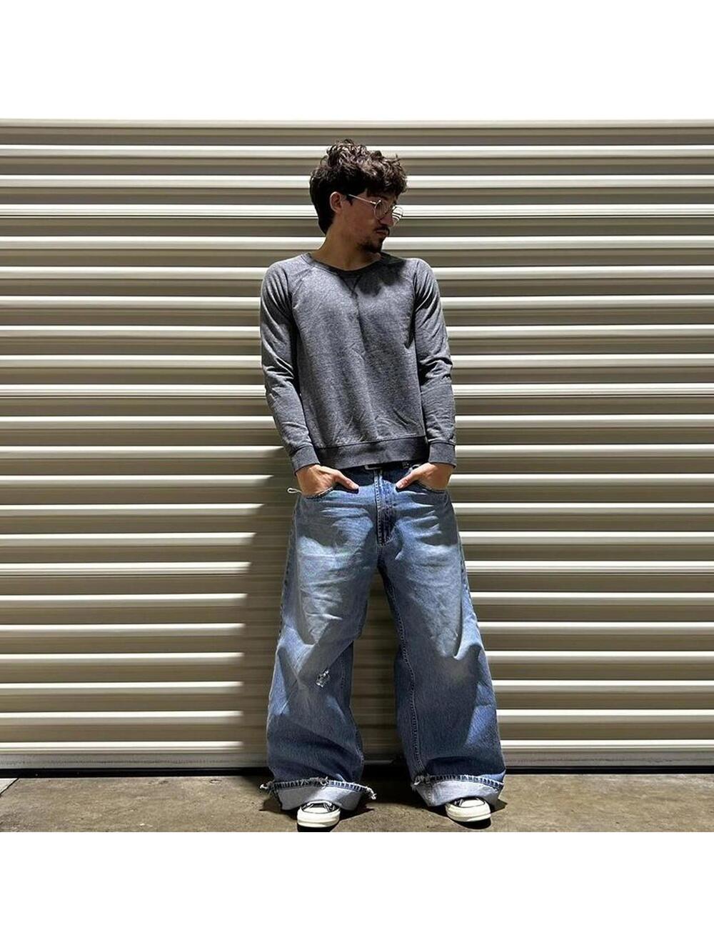 Vintage y2k old navy crewneck sweatshirt with a perfect cropped fit